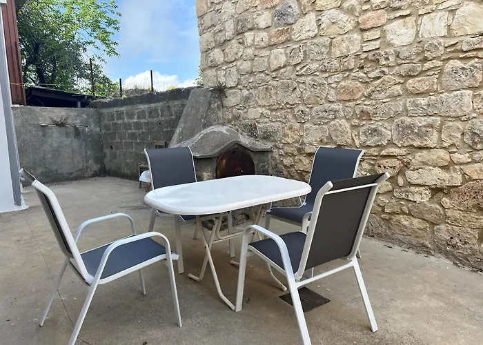 Giagia Melani's